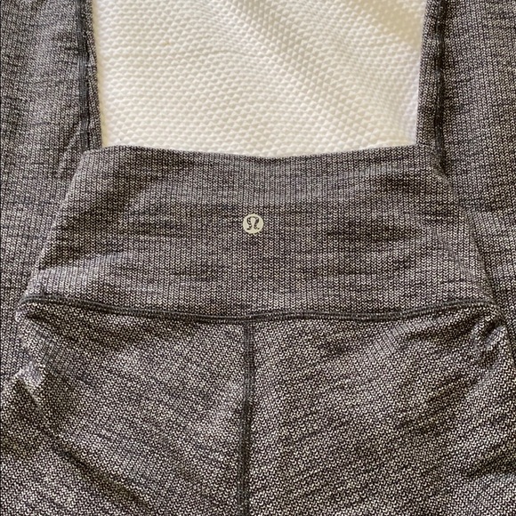 Lululemon leggings - Picture 1 of 3